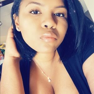 Meet your Posher, Alisa